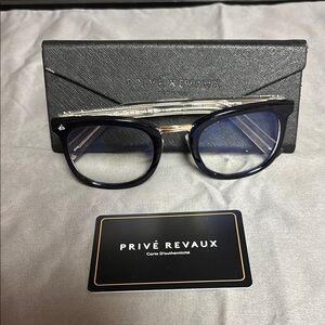 NWT Prive’ Revaux Readers w/faux leather foldable case 2.5 Black/Goldtone